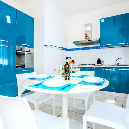 Hostly - Vittoria House - Near The Center With Private Parking Apartment Naples Luaran gambar