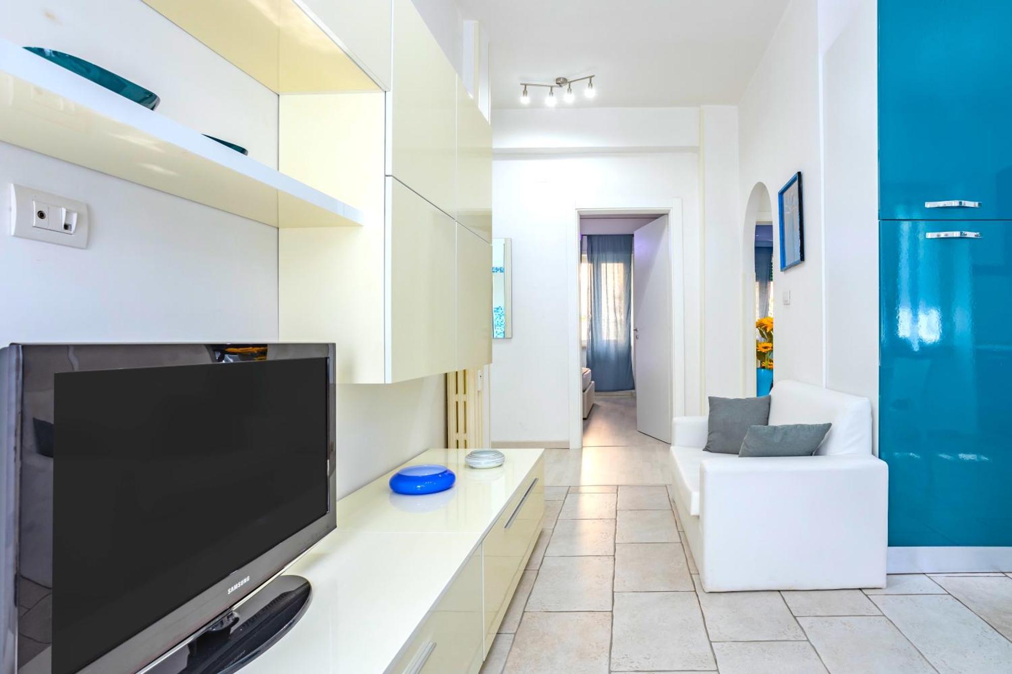 Hostly - Vittoria House - Near The Center With Private Parking Apartment Naples Luaran gambar